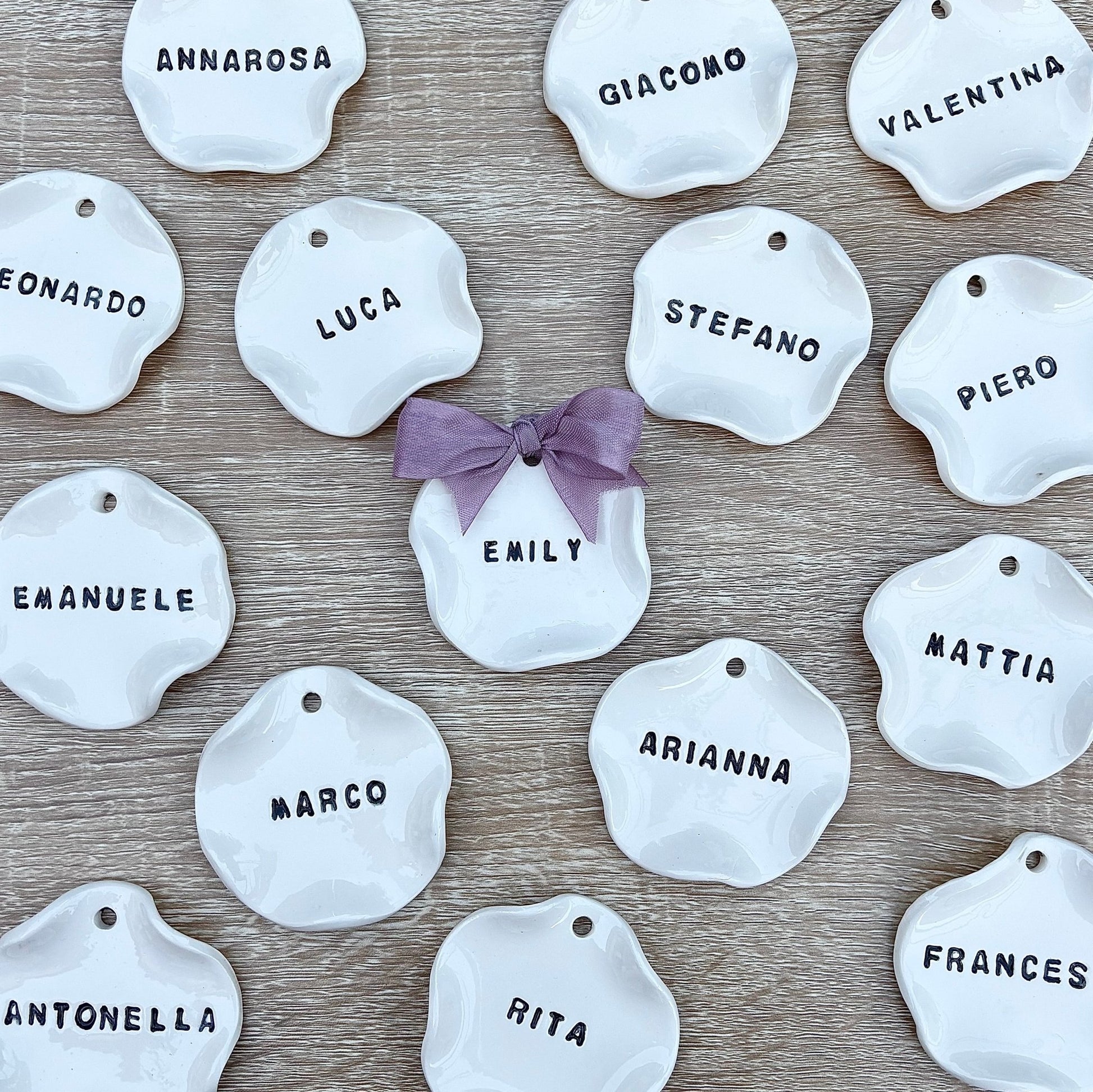 Costumized handcrafted ceramic place cards banceramiche