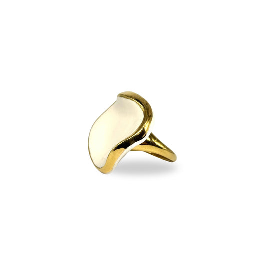 Leda | Handcrafted white ceramic ring with gold luster - banceramiche