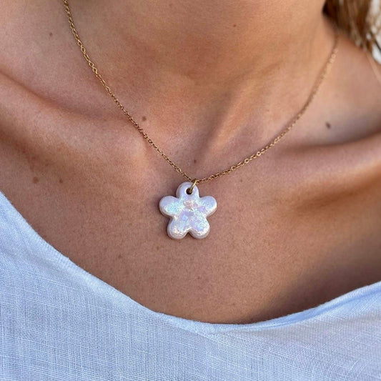 Lillium | Handcrafted pearl-pink floral ceramic necklace Pearl pink banceramiche