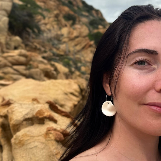 Lulip | Handcrafted white ceramic dangle earrings banceramiche
