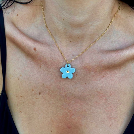 Margherita | Handcrafted light blue floral ceramic necklace with golden detail Light blue and gold banceramiche