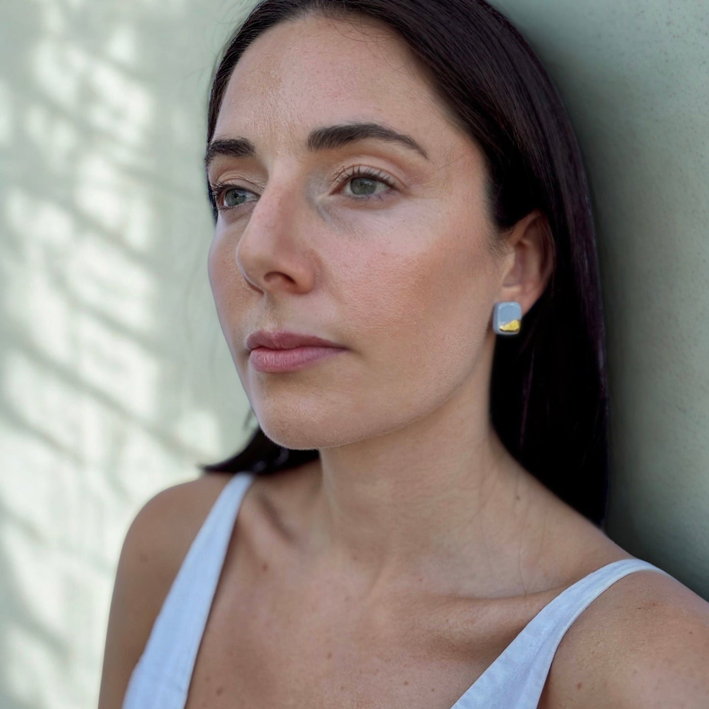 Nilo | Handcrafted light blue and gold ceramic earrings banceramiche