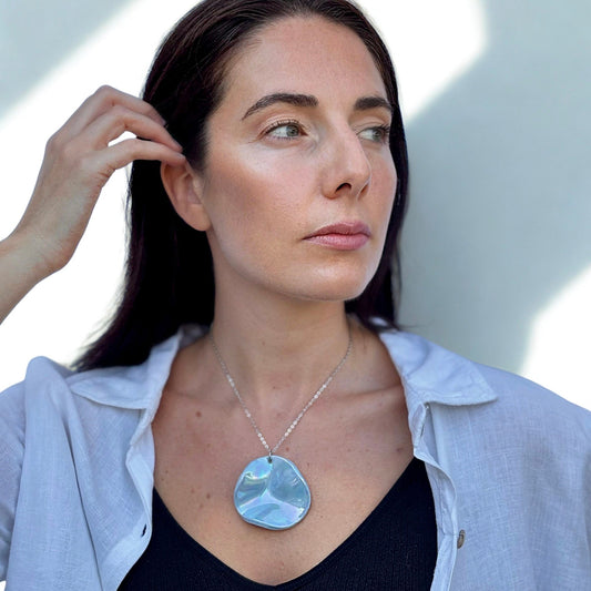 Perla | Handcrafted pearl light blue ceramic necklace banceramiche