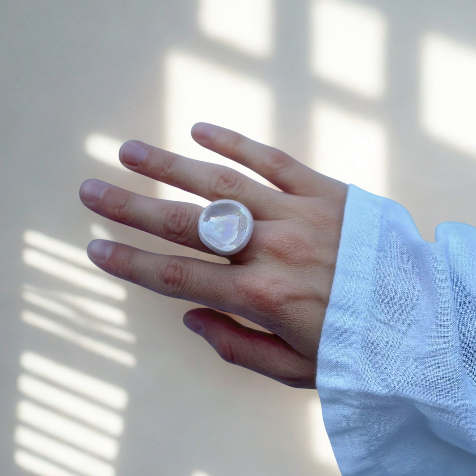 Perla | Handcrafted pearl-pink ceramic ring Pearl pink Small banceramiche