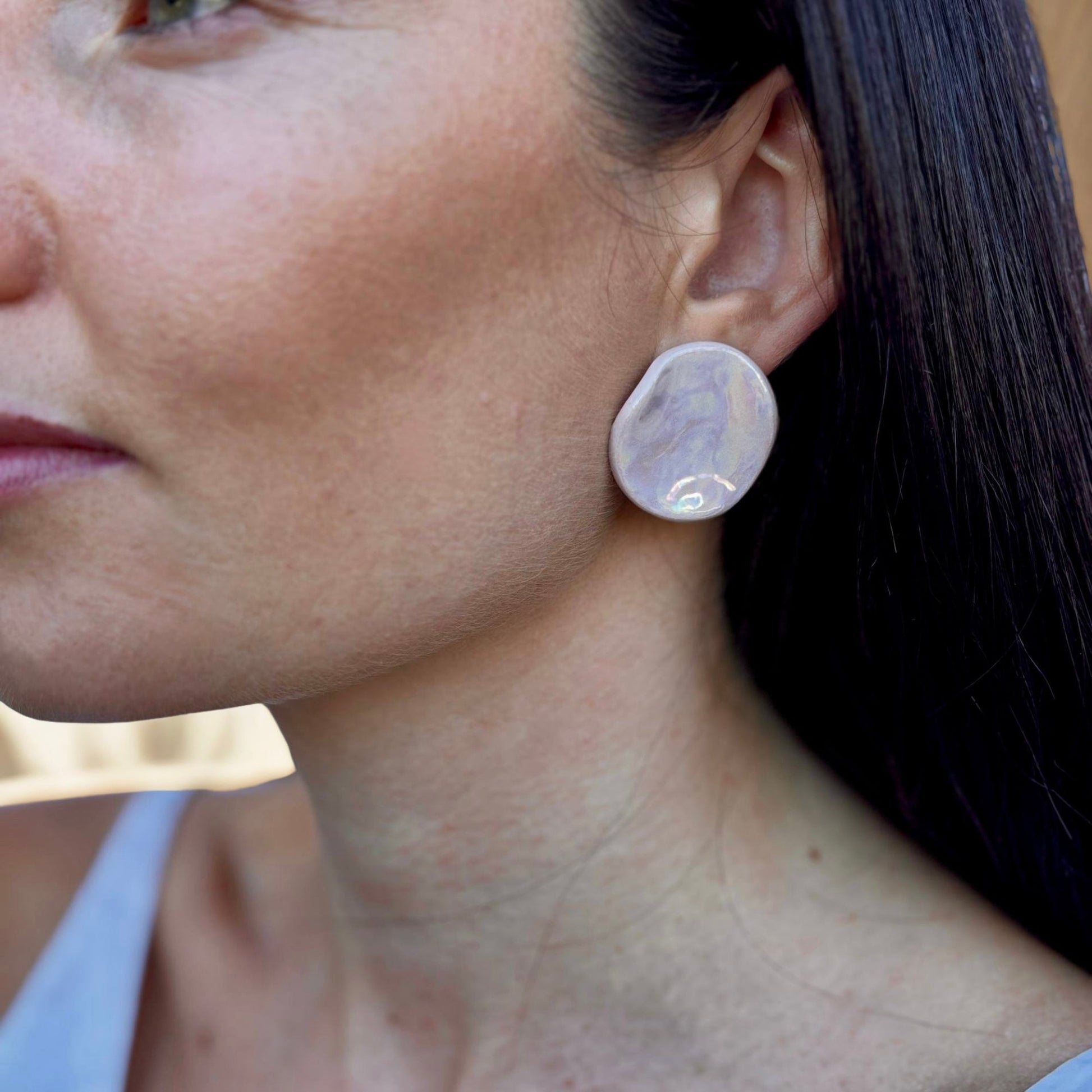 Perla | Handcrafted pearl-pink ceramic stud earrings Pearl pink Large banceramiche