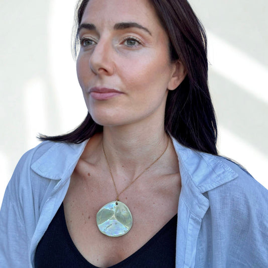 Perla | Handcrafted pearl sage-green ceramic necklace Pearl sage green Large banceramiche